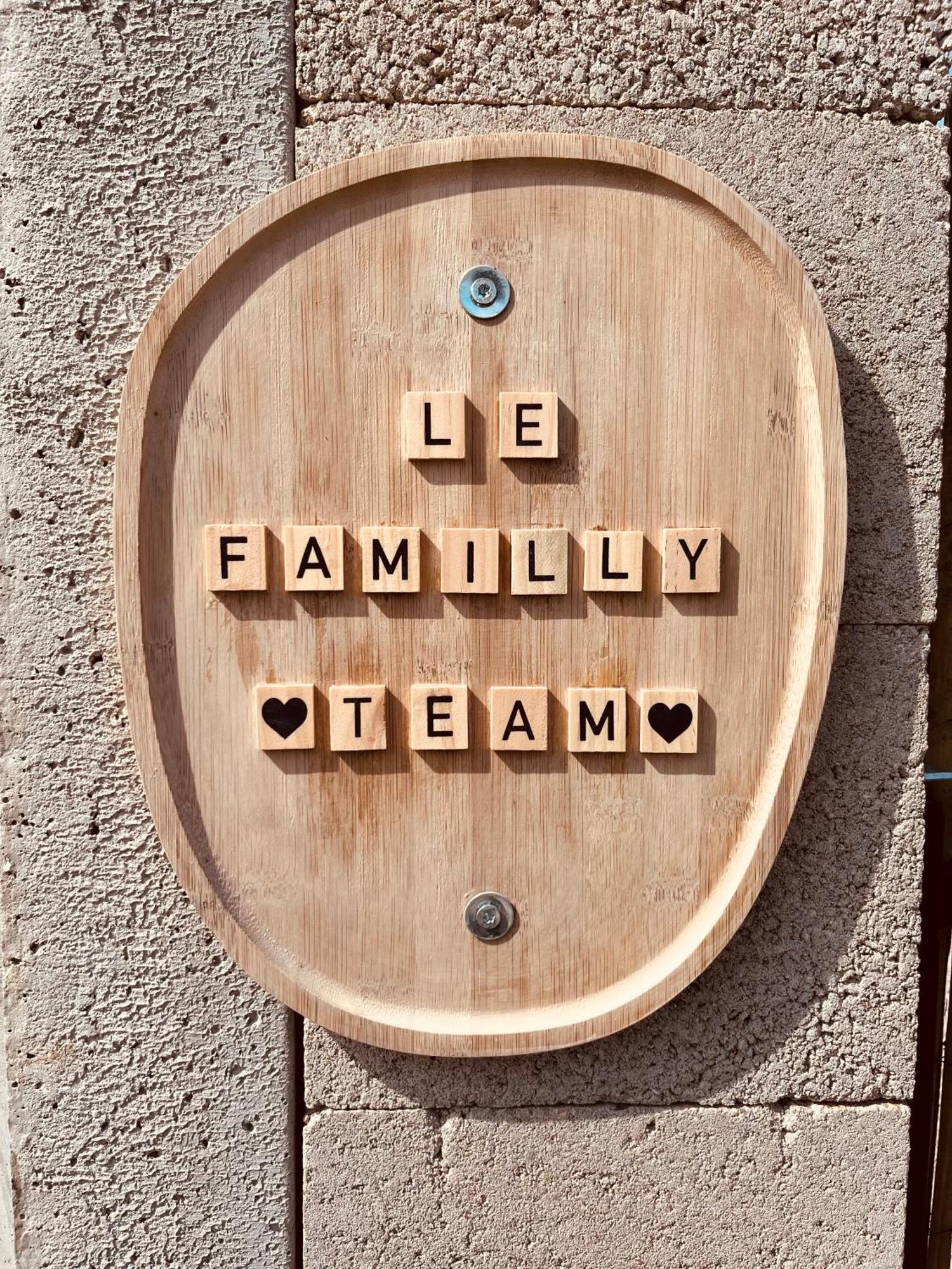 Le Familly Team Hotel Ardres Exterior photo